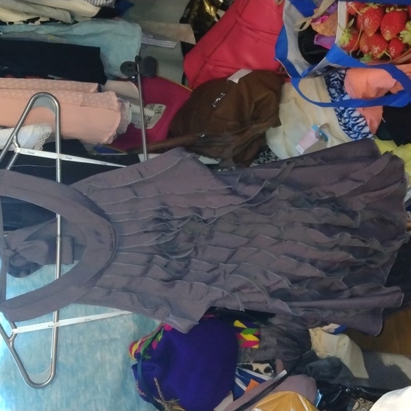 Trinity women's grey halter top with ruffles sz small New - Picture 3 of 17